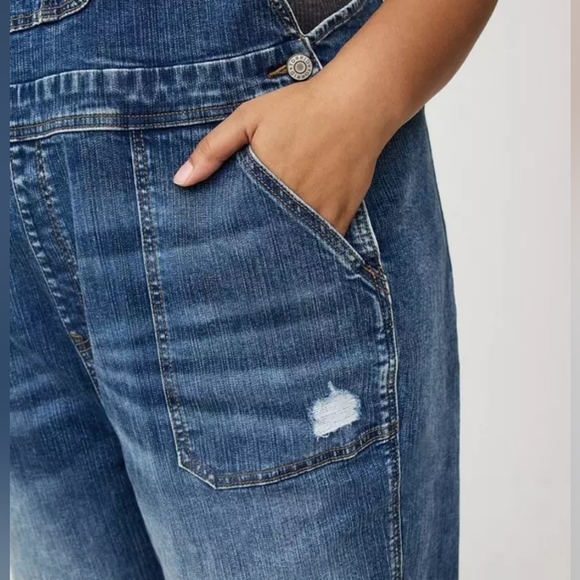 Torrid Vintage Stretch Distressed Denim Straight Leg Overall Size 18 Regular Nwt - Picture 5 of 6